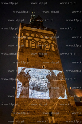 Plenerowa wystawa zdjęć Macieja Kosycarza na Katowni...