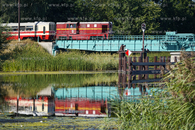 Żuławka Kolej Dojazdowa. Most obrotowy w Rybinie....