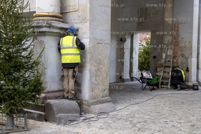 Tymczasowy, na czas remontu,  płot zniknął i odsłonił...