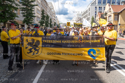 27. Światowy Zjazd Kaszubów w Gdyni. Kaszubki Przemarsz...