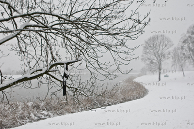 Zima w Gdansku, obfite opady sniegu na teranach spacerowych...