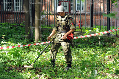 Westerplatte, Gdansk. Saperzy Marynarki Wojennej poszukuja...