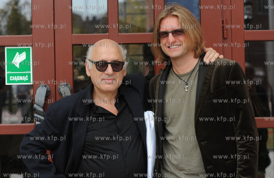 W Alei Gwiazd w Gdansku swoje dlonie odcisneli dwaj...