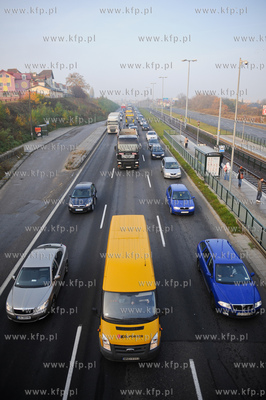 Gdansk. Poranne korki na Armi Krajowej.
07.11.2011
fot....
