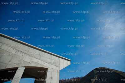 Gdansk. Budowa wiaduktu na ul. Slowackiego, bedacego...