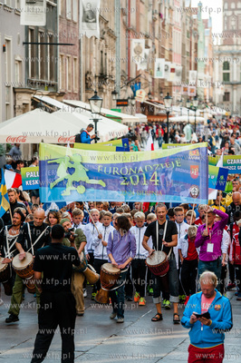 Gdansk. Ul. Dluga. Parad zawodnikow uczestniczacych...