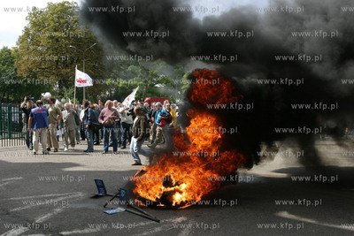 Kilka dni przed 25 rocznicą podpisania porozumien...