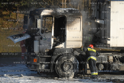 Pozar samochodu ciezarowego na ul. Chwaszczynskiej...