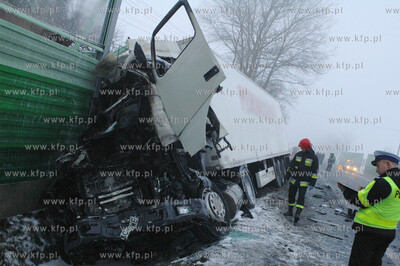 Okolo godziny 7.15 w Kazimierzowie na drodze krajowej...