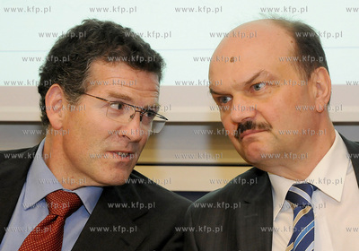 Gdynia. Konferencja prasowa w gmachu Zarzadu Portu...