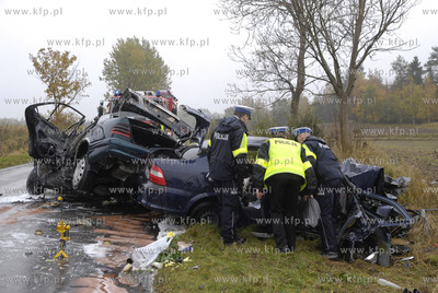 Borzytuchom pod Bytowem. W czolowym zderzeniu dwoch...