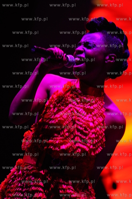 CudaWianki czyli Lato zaczyna sie w Gdyni. Nz. Skye...