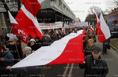 Szczecin. Protest i przemarsz ludzi, ktorzy nie zgadzaja...