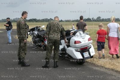 Święto 49. Bazy Lotniczej. Rodzinny Piknik Lotniczy...