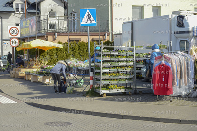 Rumia. Sobota - dzien targowy na rumskim targowisku...