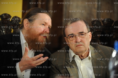 Gdansk, Dwor Artusa. "Debata o wolnosci tworzenia."odbywajaca...