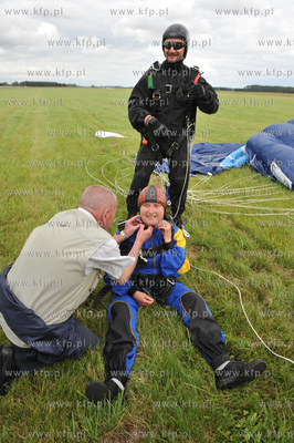 Lotnisko w Pruszczu Gdanskim w dniu 80 lecia Aeroklubu...