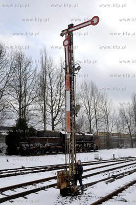 Dworzec PKP w Kartuzach na Kaszubach. 29.01.2011 Fot....