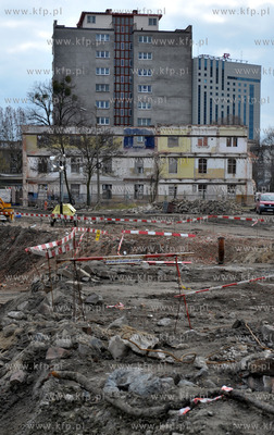Gdansk. Przygfotowania do budowy betonowych wiezowcow...