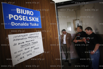 Gdansk. Grupa kilkuosobowa zwiazkowcow Sierpnia 80...