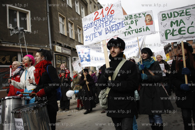 Około 150 osob uczestniczylo w gdanskiej Manifie....