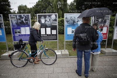 Gdansk. Rog ul. Warynskiego i al. Grunwaldzkiej. Otwarcie...