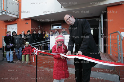 Uroczystosc przekazania kluczy nowym mieszkancom kamienic...