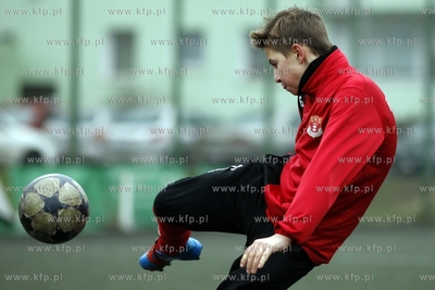 Gdansk Zaspa. Pilkarski turniej dzikich druzyn Do przerwy...