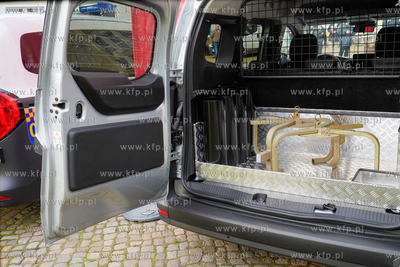 Urząd Miejski w Gdańsku. Przekazanie 3 nowych radiowozów...