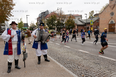 PKO Sopot Półmaraton. Kaszubi dopingujący biegaczy....