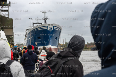 Gdańsk. Wodowanie statku rybackiego Hákon w Karstensen...