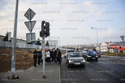 Gdansk. Uroczyste oddanie do uzytku dodatkowego pasa...