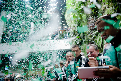 Gdansk. Galeria Przymorze. Prezentacja I druzyny Lechii...