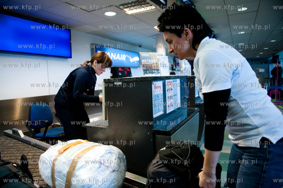 Gdansk Rebiechowo. Lotnisko im. Lecha Walesy. Wylot...