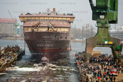 Stocznia Gdansk. Pochylnia B1. Wodowanie promu pasazersko...