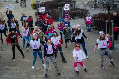 Gdynia. Plac Kaszubski. Pierwszy raz w Gdyni, Miedzynarodowa...