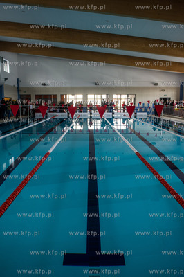 Pruszcz Gdanski. Uroczyste otwarcie krytej
plywalni...