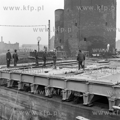 Przebudowa Mostu Stagiewnego w Gdansku. 31.01.1973...