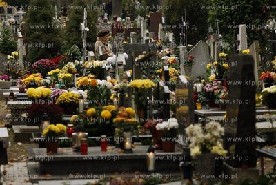 Dzien Wszystkich Zmarlych na Cmentarzu w Gdansku Oliwie
01.11.2007
fot....