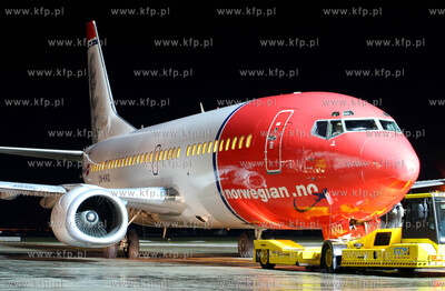Gdansk Rebiechowo. Nz. Boeing 737-36N linii Norwegian...