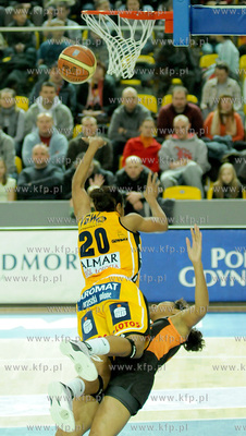 Hala Sportowo Widowiskowa w Gdyni. Mecz Ford  Germaz...