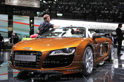 Targi motoryzacyjne w Genewie. Nz. Audi R8 
03.03.2010
fot....