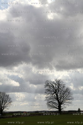Chmury nad Polwyspem Helskim. 16.04.2010 fot. Jerzy...