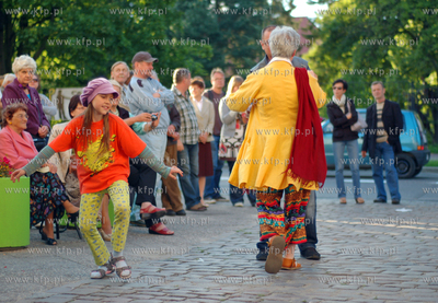 Pierwsze urodziny Galerii Warzywniak mieszczacej sie...