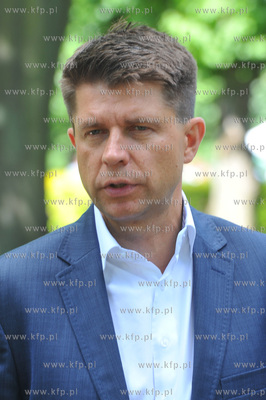 Sopot. Park Lecha i Marii Kaczynskich. Konferencja...