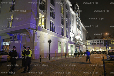Sopot. Hotel Sheraton. Przed godzina 17 sluzby otrzymaly...