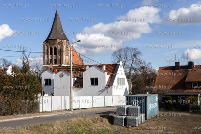 Ulica Ogrodowa w Pruszczu Gdańskim. Widok na budowę...