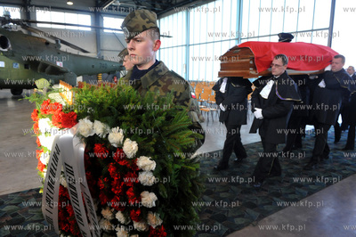 Pruszcz Gdansk, 49. Pulku Smiglowcow Bojowych. Uroczystosc...