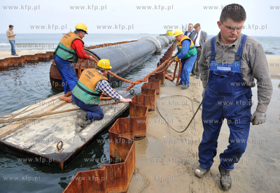 Prace przy budowie wylotow sopockich potokow w glab...