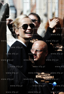 Gdansk. Dlugi Targ. Happening pt Aktorzy Przyjechali...